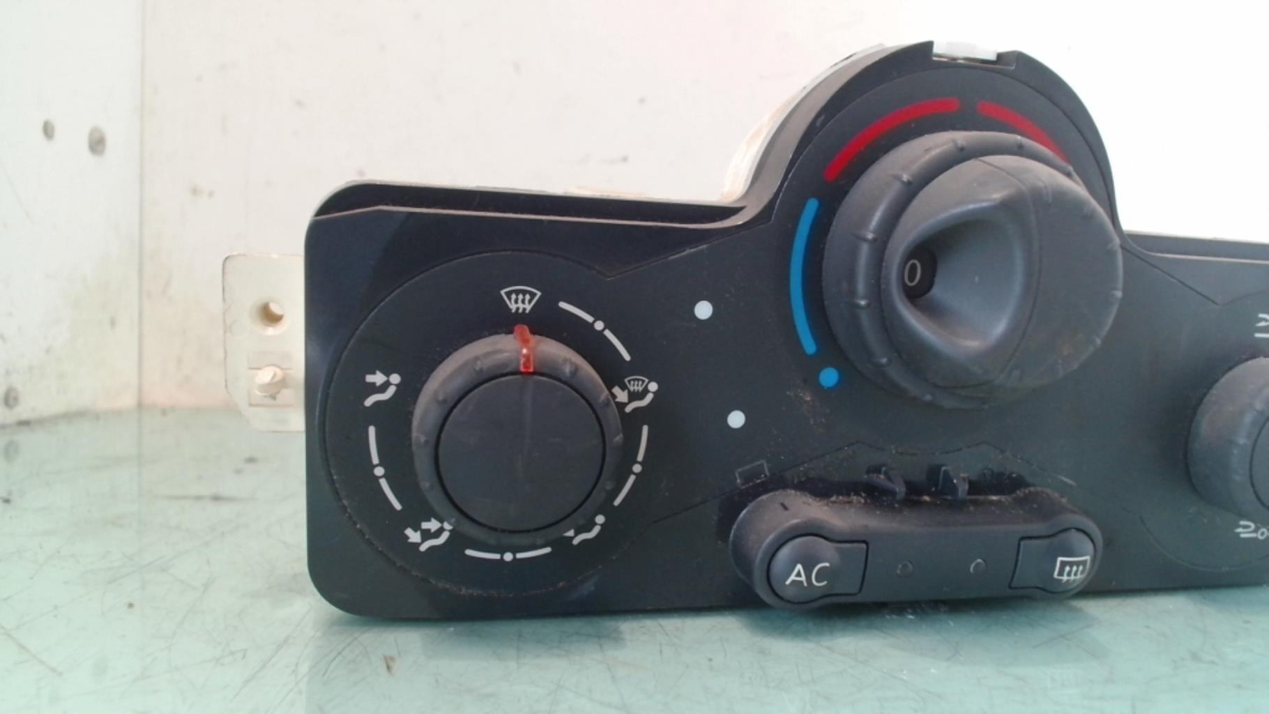 Commande chauffage RENAULT CLIO 3 PHASE 1 Diesel - 1