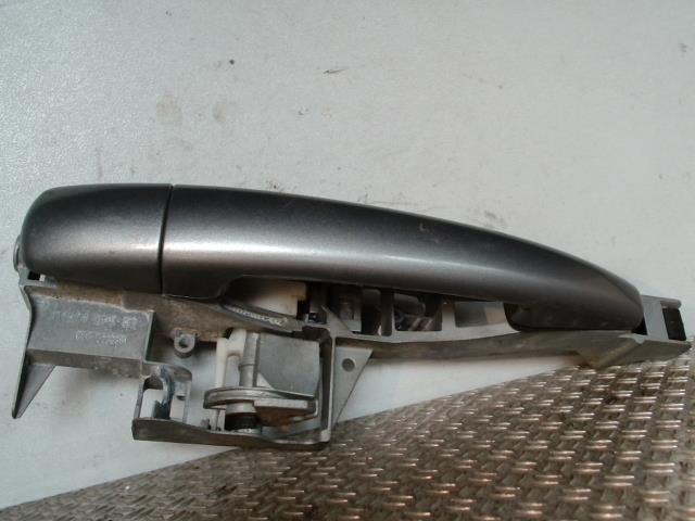 Maniglia portiera posteriore sinistra PEUGEOT 5008 1 PHASE 2 Diésel - 1