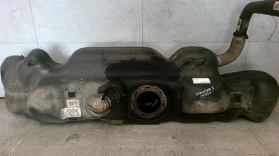 Reservoir essence MERCEDES SPRINTER 3 Diesel - 1