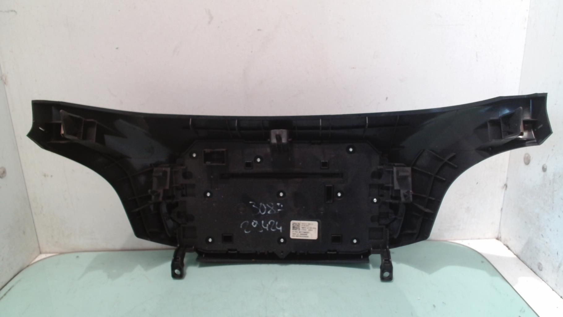 Bouton de warning PEUGEOT 308 2 PHASE 2 Diesel - 1