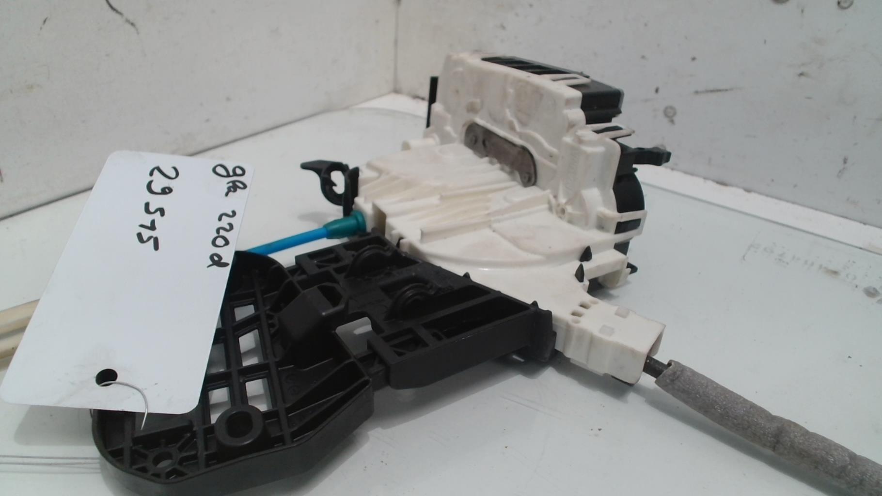 Chiusura centralizzata anteriore sinistra MERCEDES CLASSE GLA 156 PHASE 1 Diésel - 1