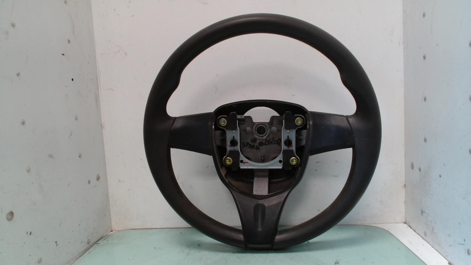 Volant CHEVROLET SPARK PHASE 2 Essence - 1