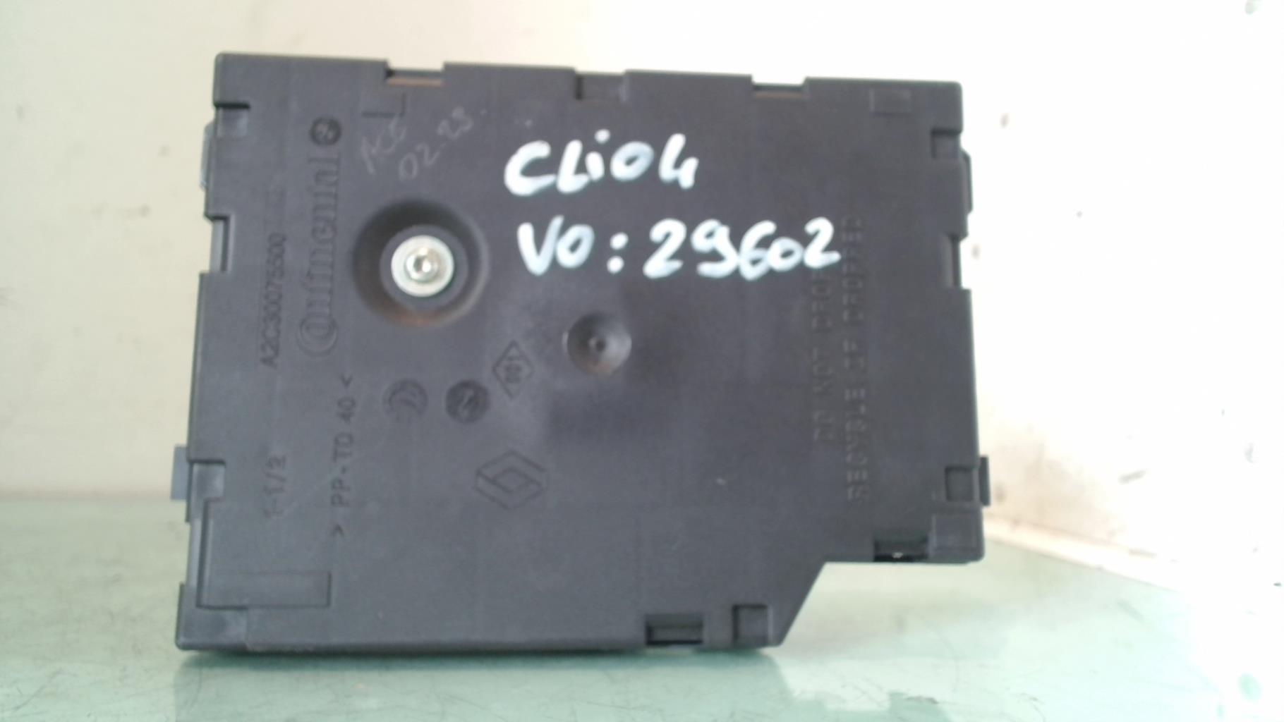 Lettore schede (bloccasterzo) RENAULT CLIO 4 PHASE 1 Gasolina - 1