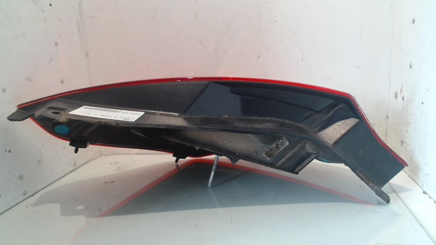 Fanale posteriore principale destro (luci) FORD FIESTA 6 PHASE 2 Gasolina - 1