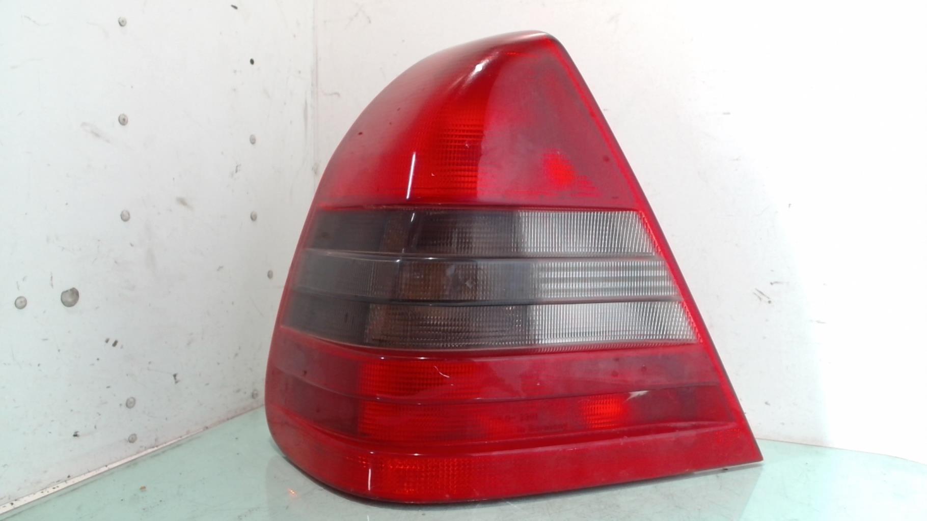 Fanale posteriore principale sinistro (luci) MERCEDES CLASSE C 202 PHASE 1 Diésel - 1