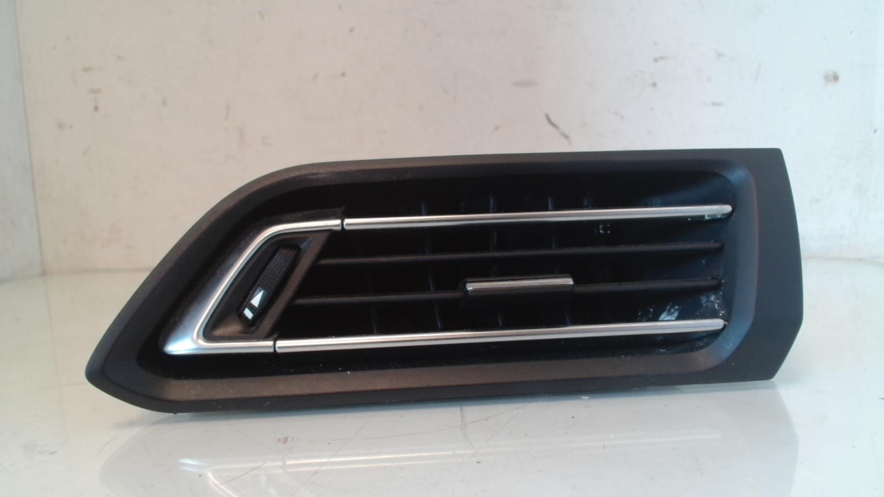 Bocchetta aerazione cruscotto anteriore destra PEUGEOT 308 2 PHASE 1 Diésel - 1