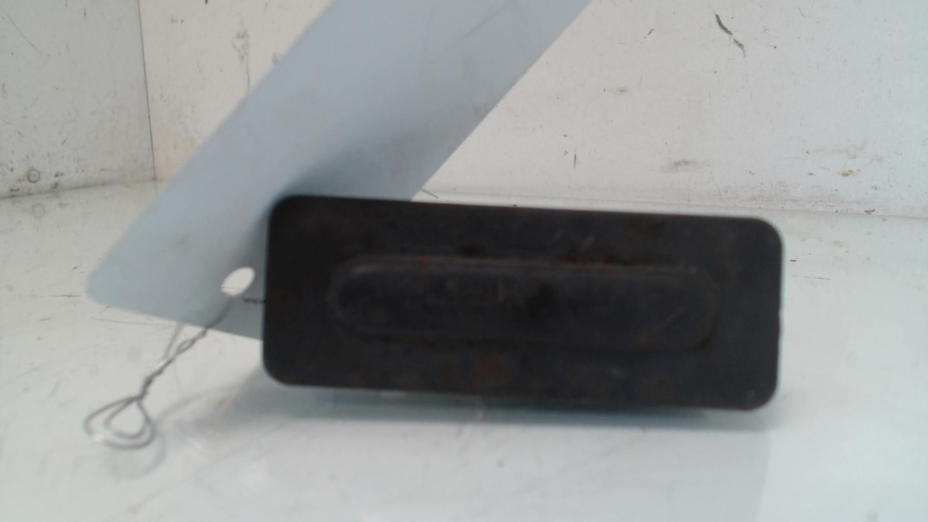 Bouton de coffre PEUGEOT 308 2 PHASE 2 Diesel - 1