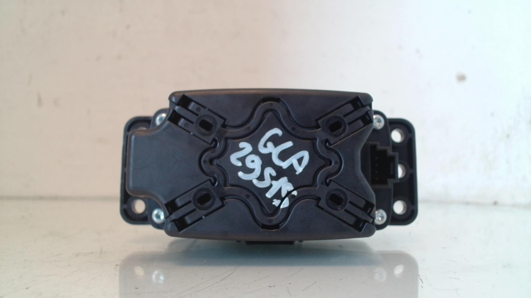 Commande GPS MERCEDES CLASSE GLA 156 PHASE 1 Diesel - 1