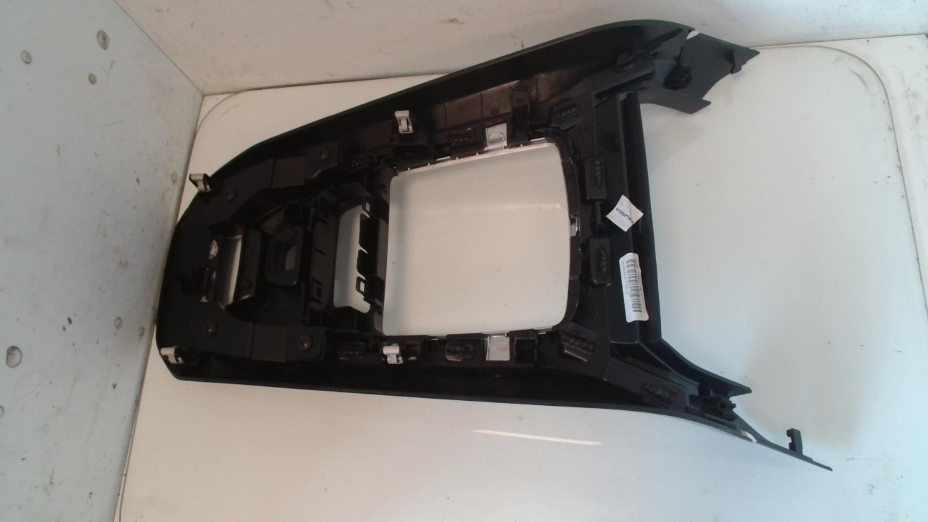 Consolle centrale (interno in plastica) PEUGEOT 308 2 PHASE 1 Diésel - 1