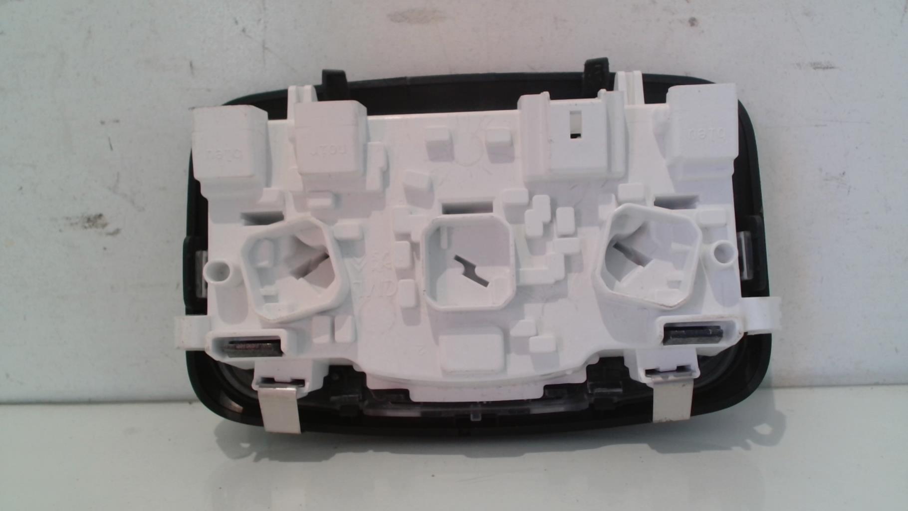 Eclairage de plafonnier PEUGEOT 308 2 PHASE 1 Diesel - 1