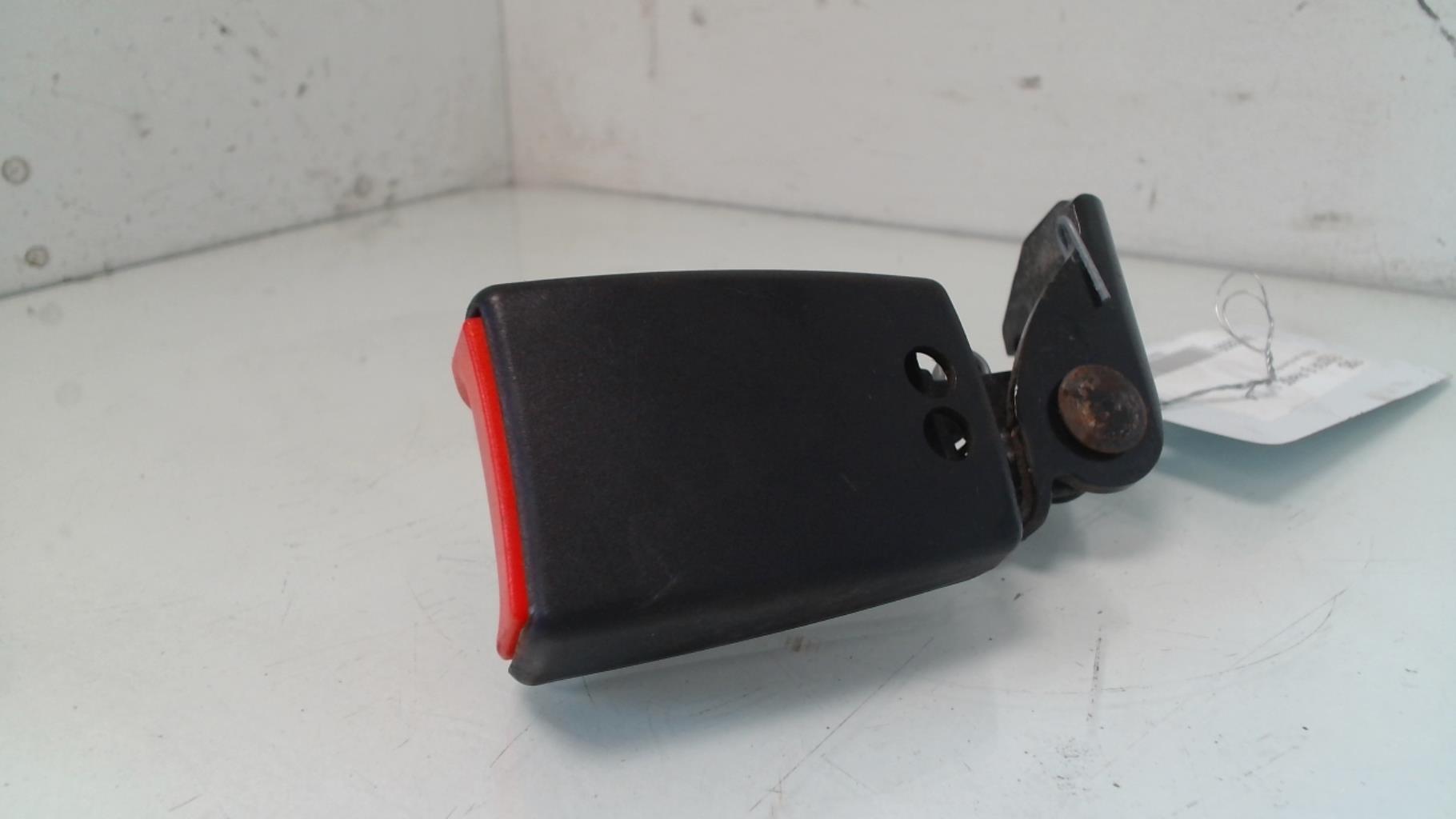 Aggancio cintura sicurezza posteriore sinistro FORD FIESTA 6 PHASE 1 Diésel - 1