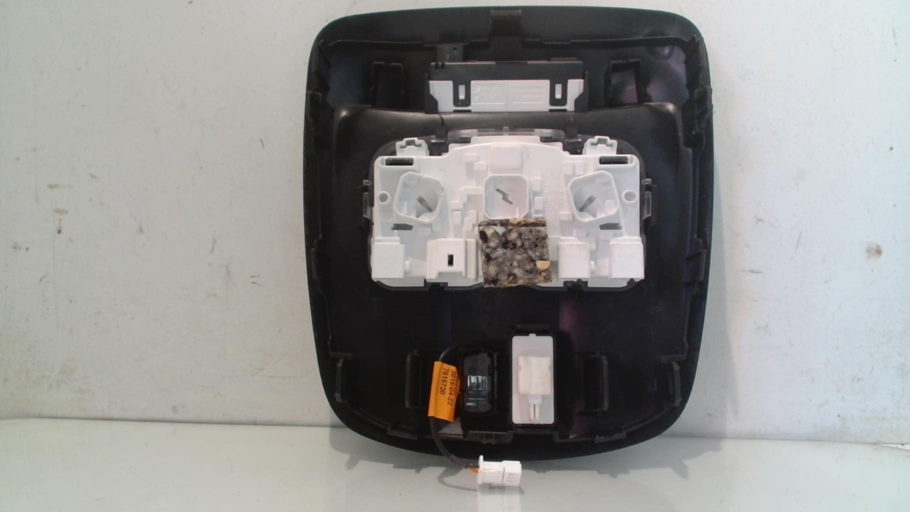 Eclairage de plafonnier PEUGEOT 308 2 PHASE 1 Diesel - 1