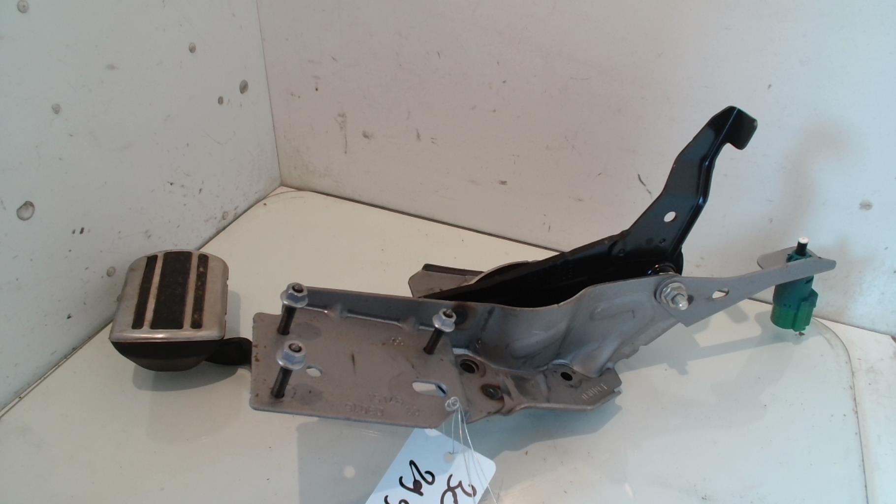 Pedale del freno PEUGEOT 308 2 PHASE 1 Diésel - 1