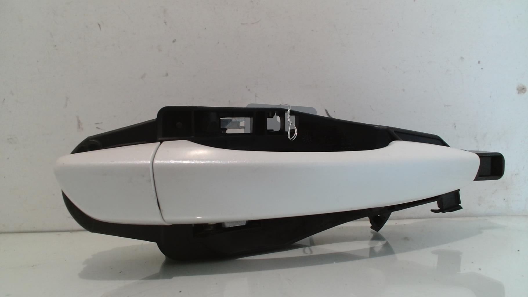 Maniglia portiera posteriore destra PEUGEOT 3008 2 PHASE 1  - 1