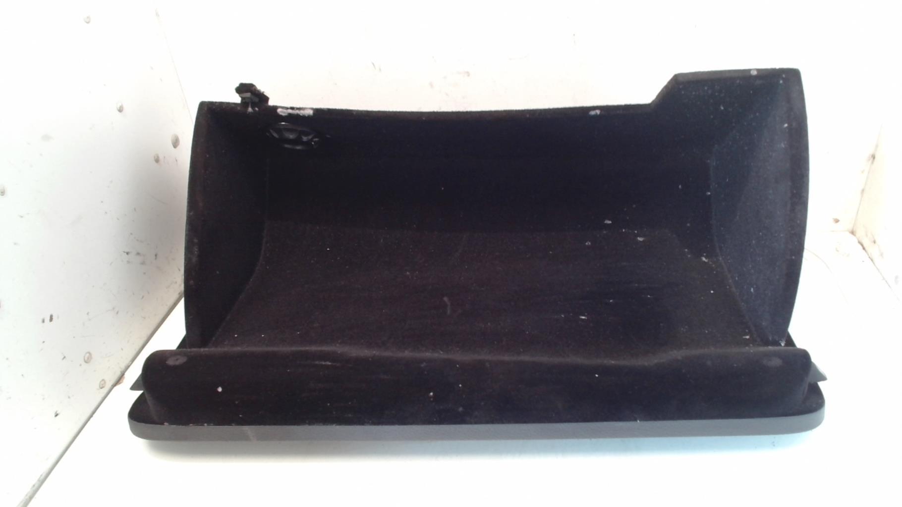 Boite a gants VOLKSWAGEN SCIROCCO 3 PHASE 1 COUPE Essence - 1