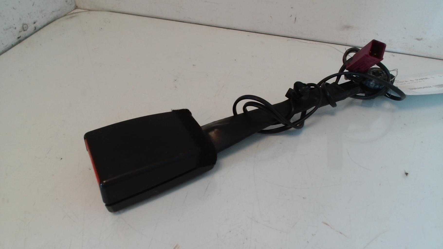 Aggancio cintura sicurezza anteriore sinistro FORD FIESTA 6 PHASE 1 Diésel - 1