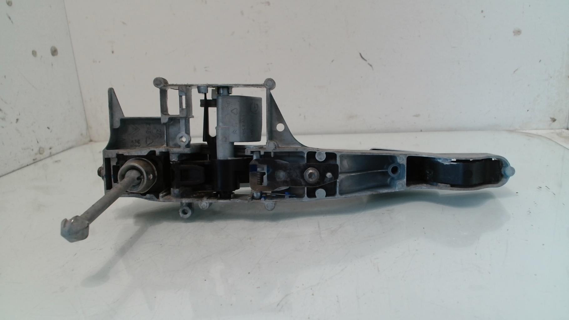 Maniglia portiera anteriore sinistra PEUGEOT 2008 1 PHASE 1 Gasolina - 1