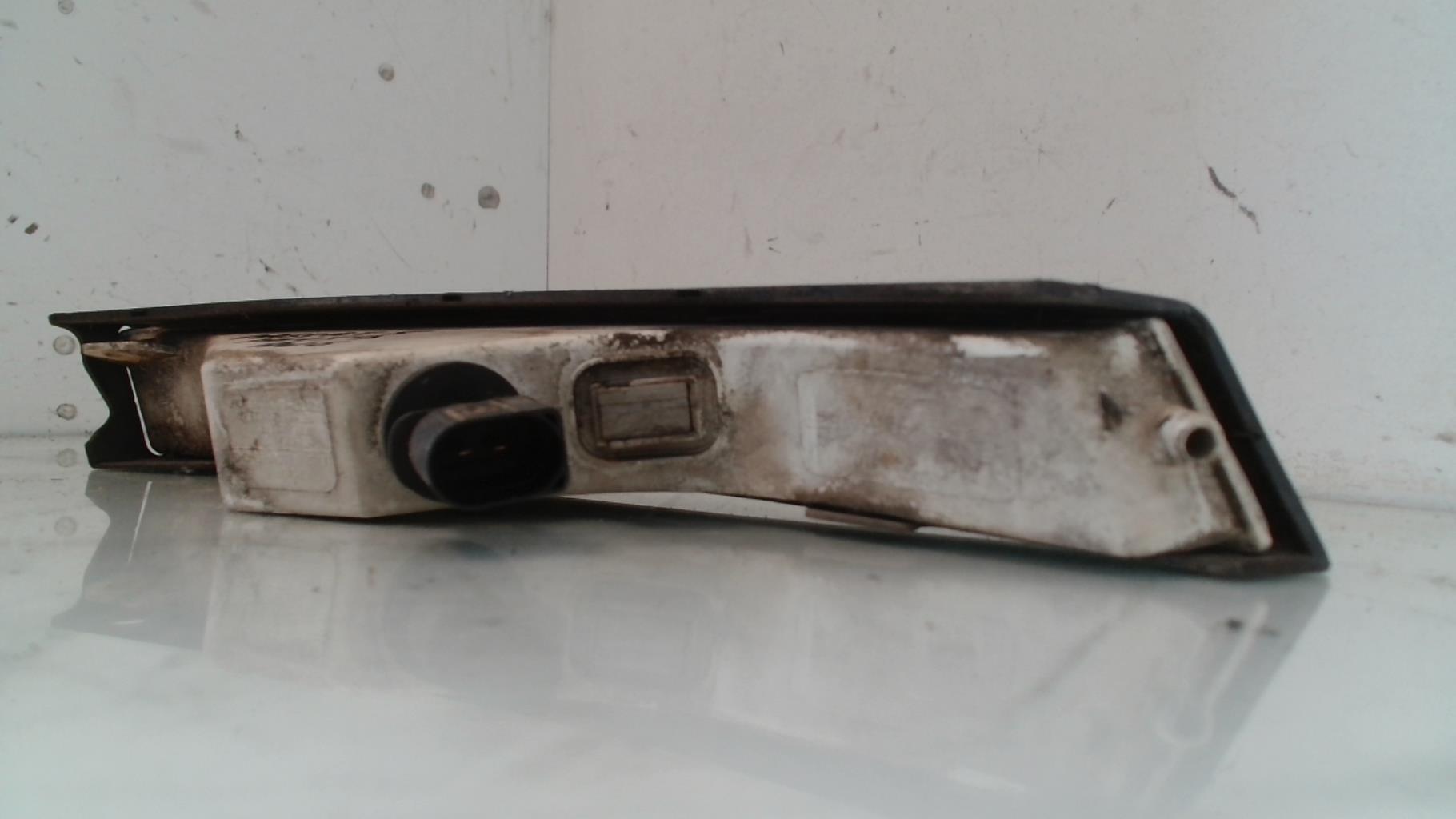 Gruppo ottico anteriore secondario sinistro (luci)(freccia) VOLKSWAGEN PASSAT 5 Diésel - 1