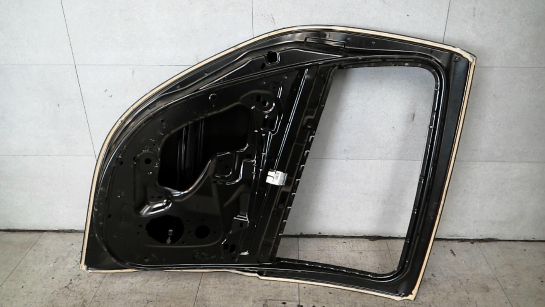 Puerta trasera izquierda RENAULT CLIO 3  - 1