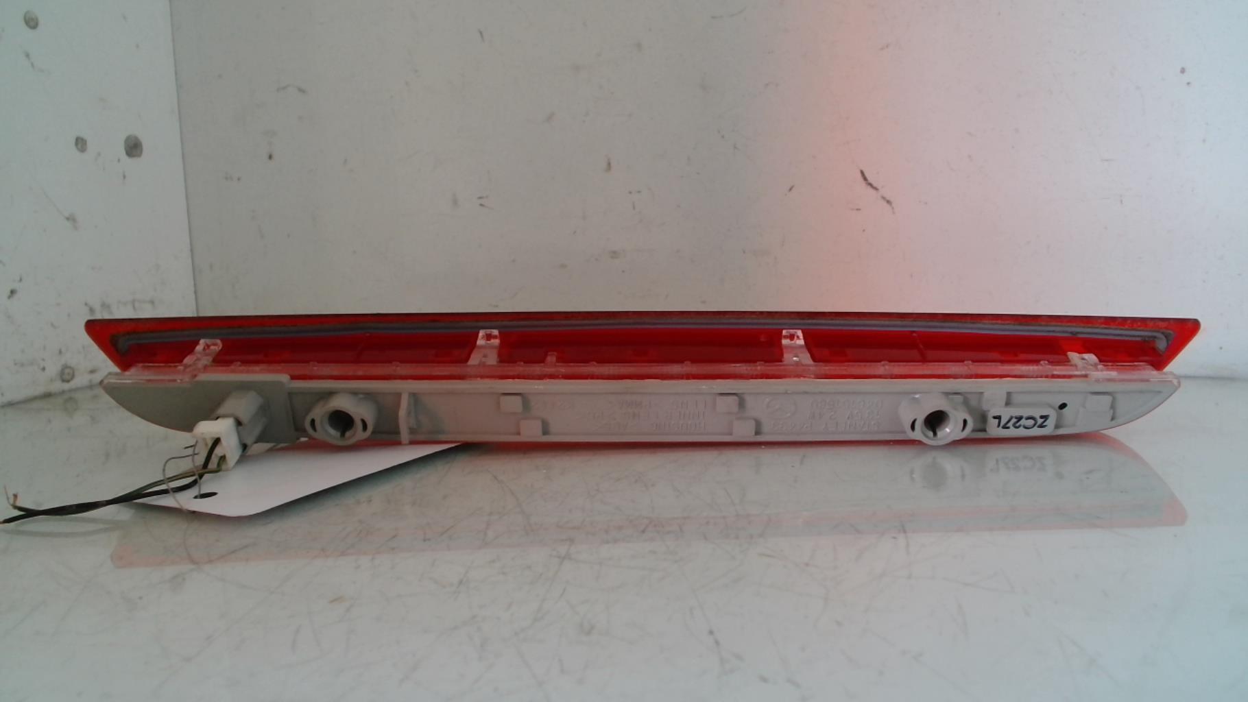Feu arriere stop central MAZDA 2 2 PHASE 1 Diesel - 1