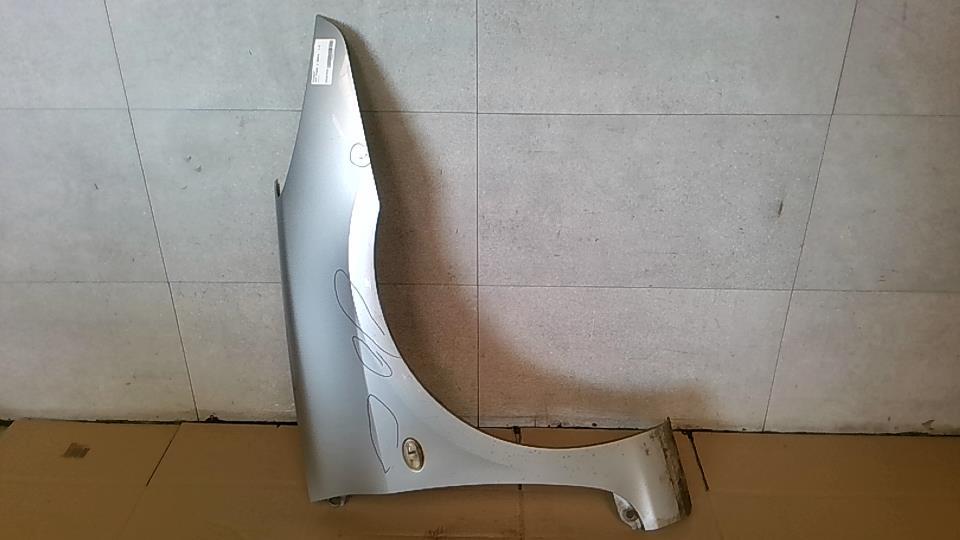 Parafango anteriore destro PEUGEOT 307 PHASE 2 BREAK Diésel - 1