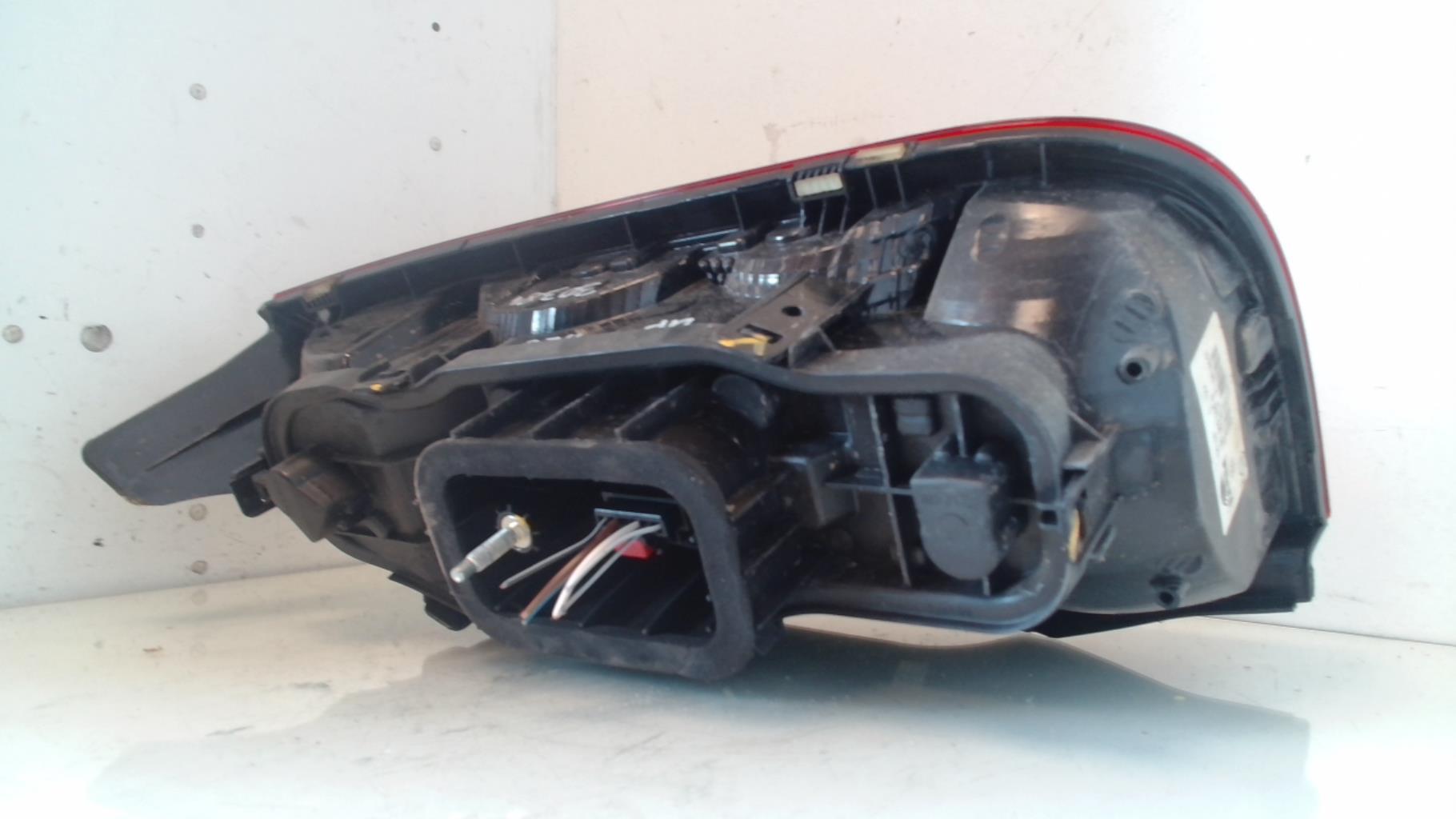 Fanale posteriore principale sinistro (luci) VOLKSWAGEN UP PHASE 1 Gasolina - 1