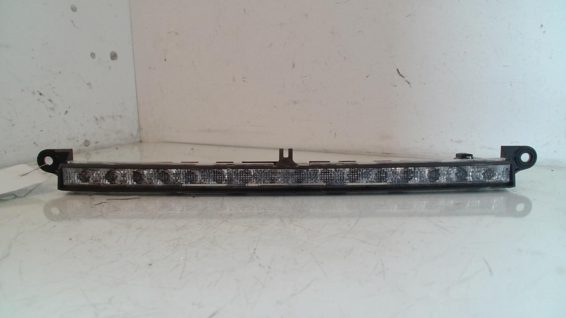 Luce stop centrale MERCEDES CLASSE CLC 203 COUPE Diésel - 1