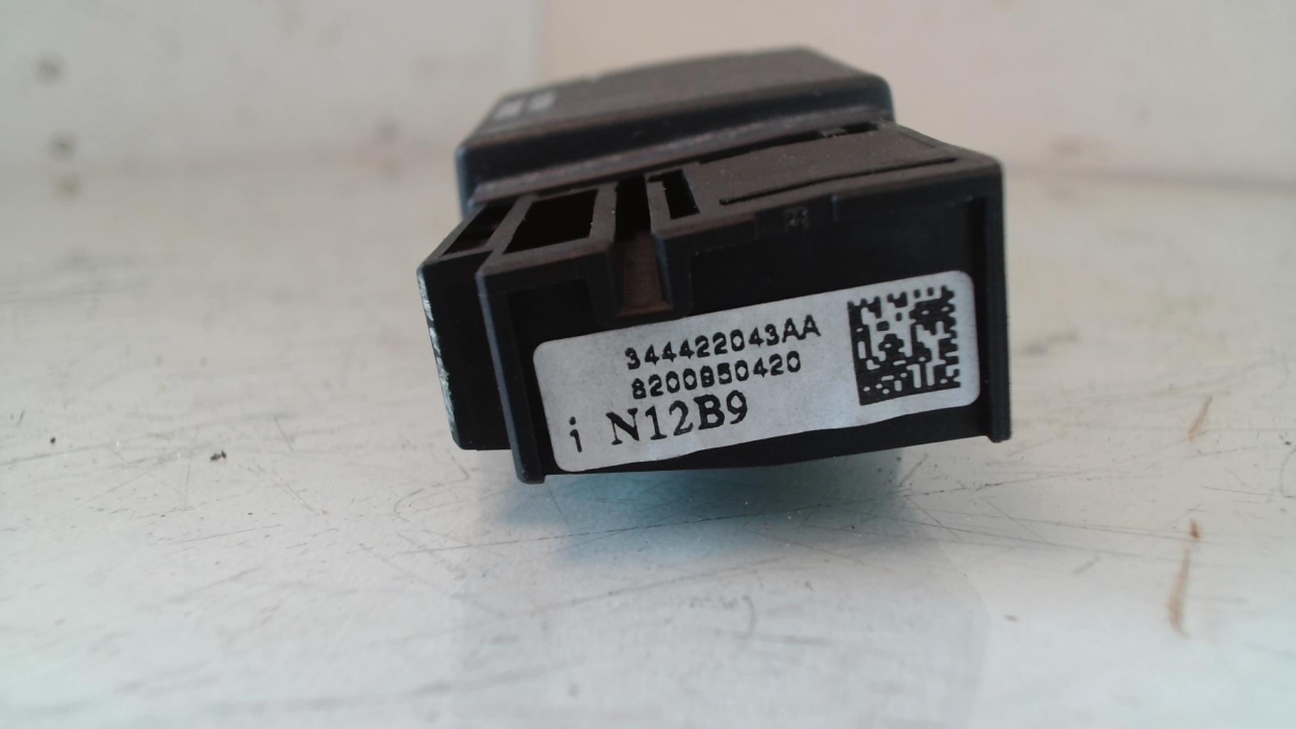 Commande autoradio DACIA SANDERO 2 PHASE 2 Essence - 1