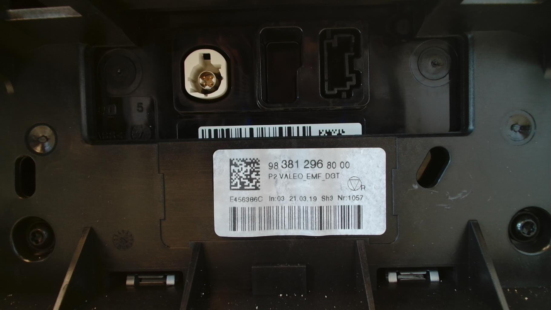 Ecran GPS PEUGEOT 208 2 Diesel - 1