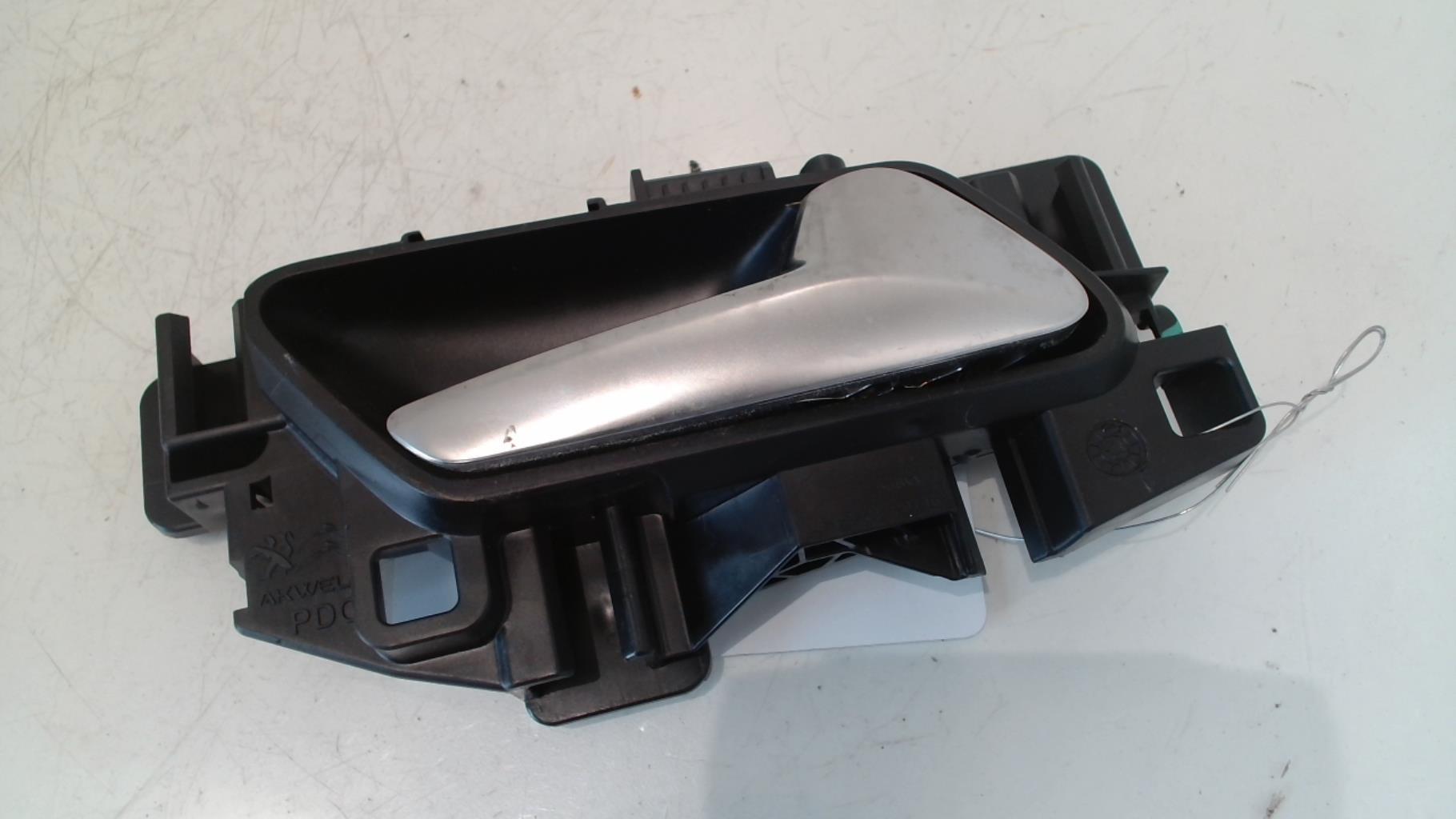 Maniglia interna posteriore destra PEUGEOT 208 2 Diésel - 1