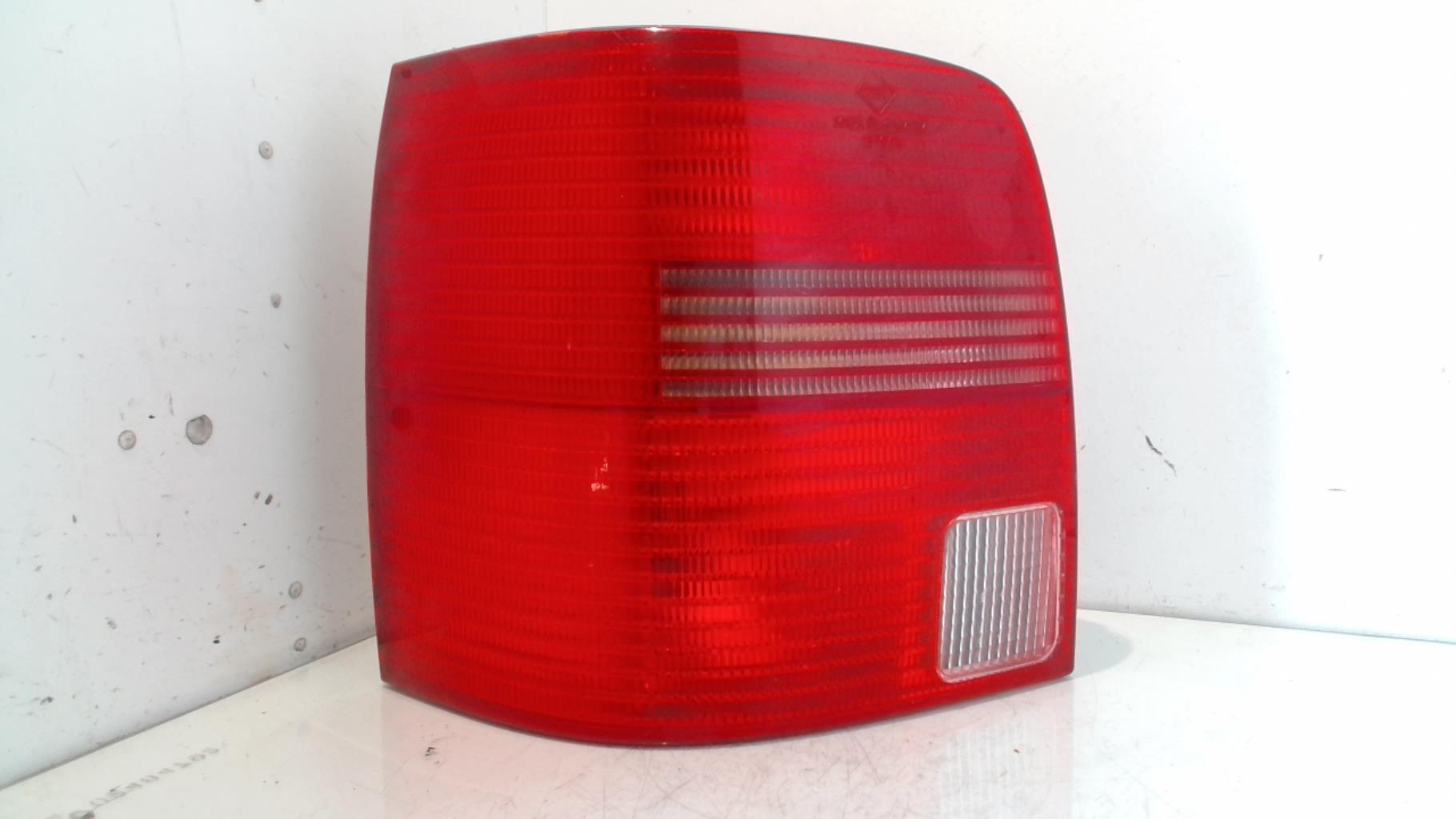 Fanale posteriore principale sinistro (luci) VOLKSWAGEN PASSAT 4 PHASE 1 BREAK Diésel - 1
