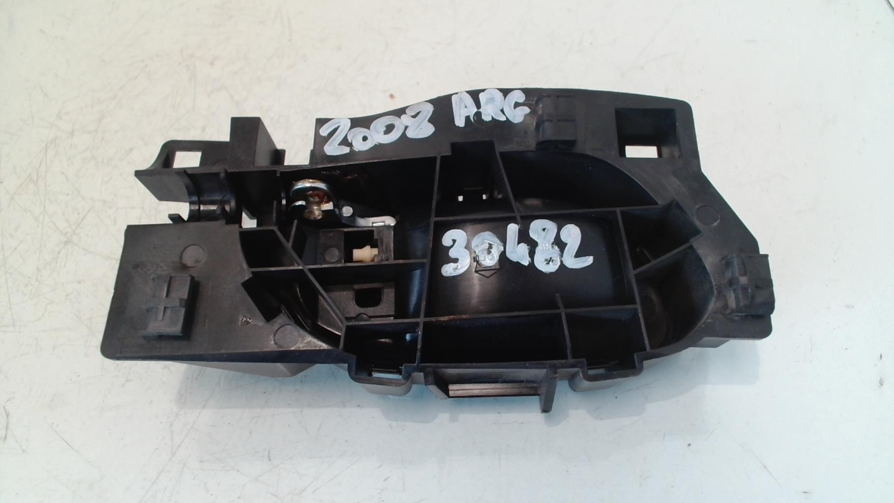 Maniglia interna posteriore sinistra PEUGEOT 2008 1 PHASE 1 Diésel - 1