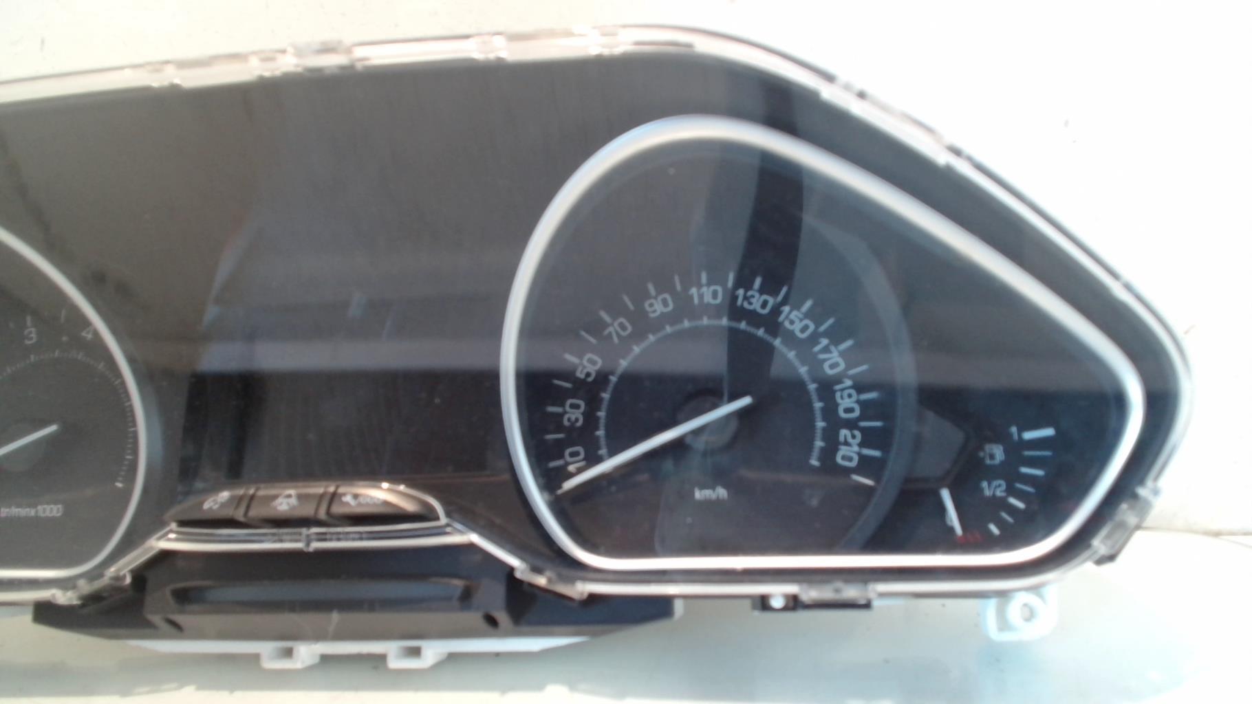 Compteur PEUGEOT 208 1 PHASE 1 Essence - 1
