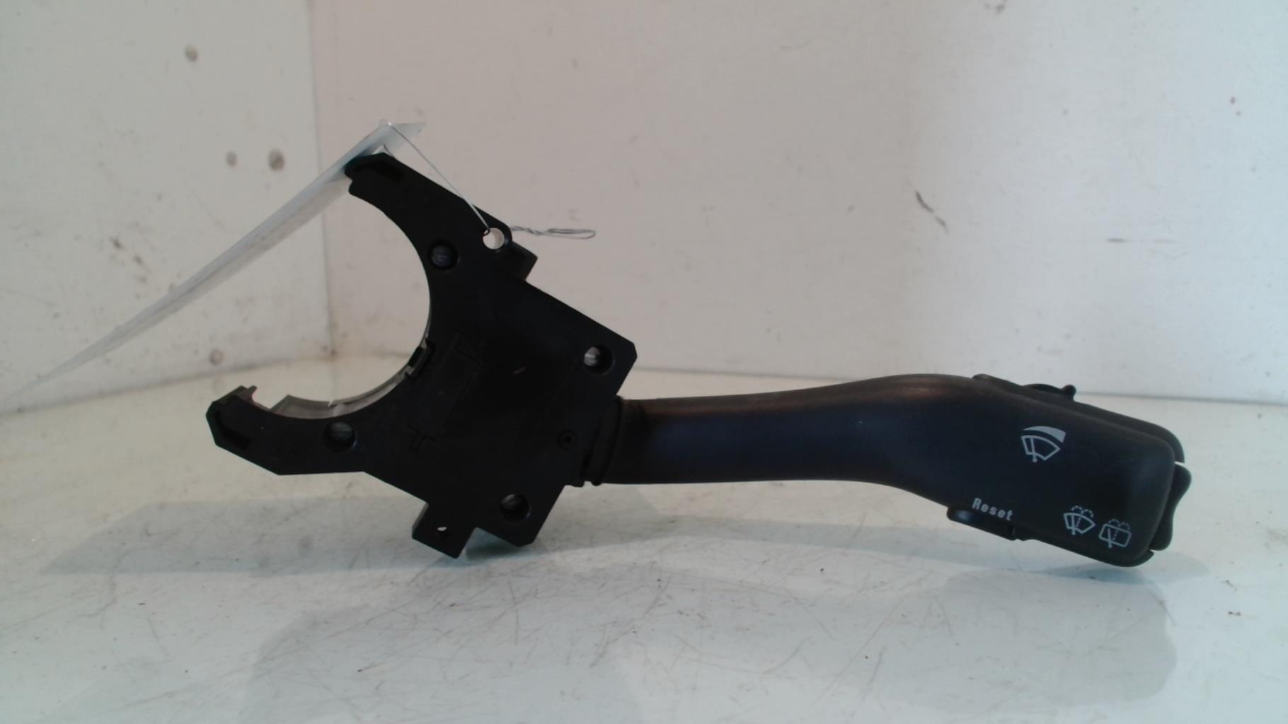 Devio tergicristalli VOLKSWAGEN PASSAT 4 PHASE 1 BREAK Diésel - 1