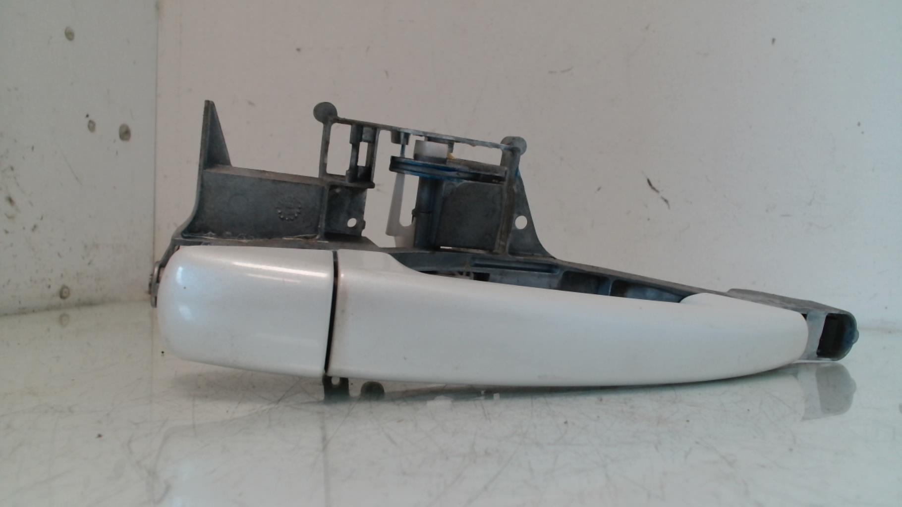Maniglia portiera anteriore destra PEUGEOT 2008 1 PHASE 1 Diésel - 1