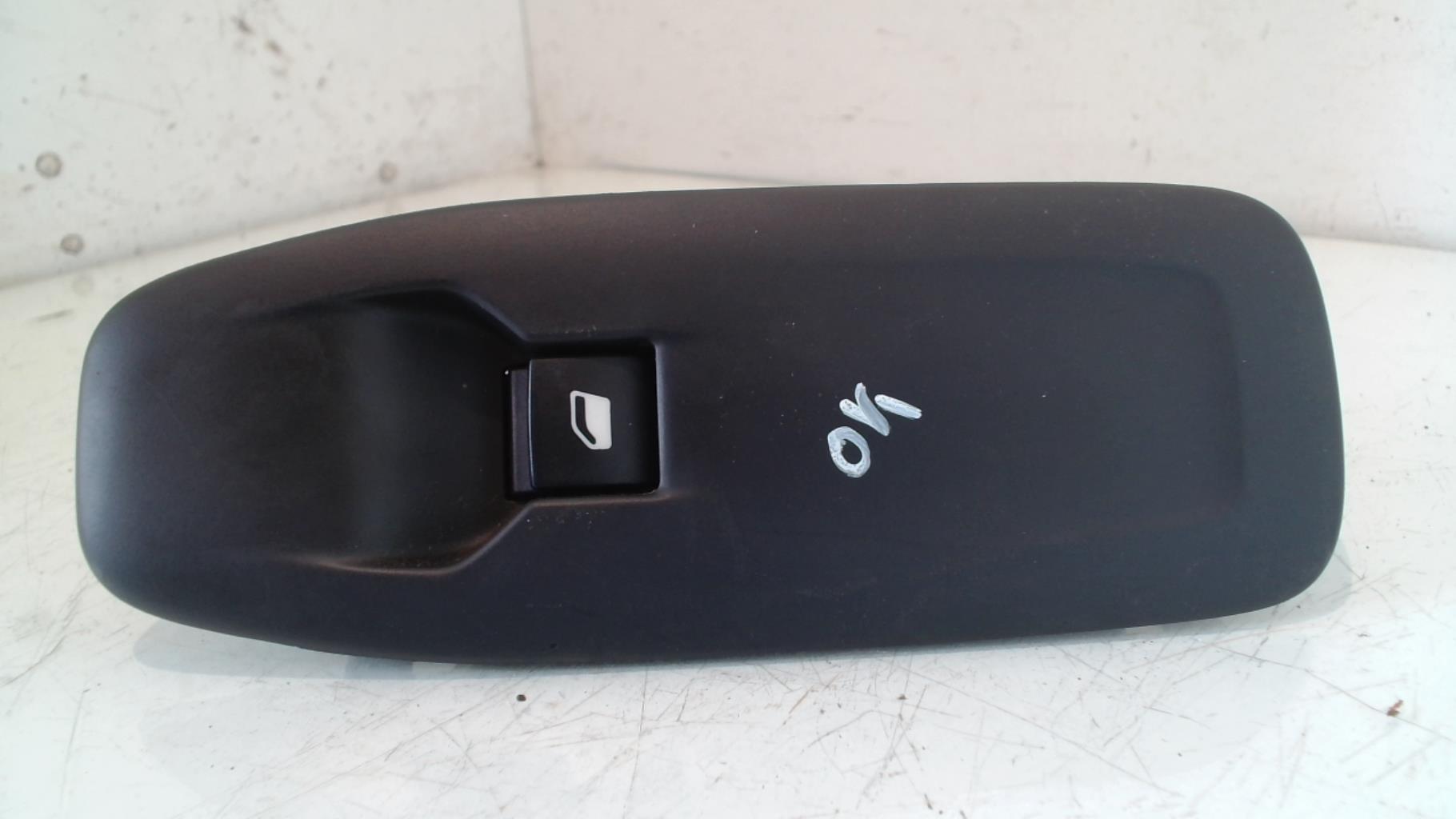 Interruttore lavacristalli anteriore destro PEUGEOT 2008 1 PHASE 1 Diésel - 1