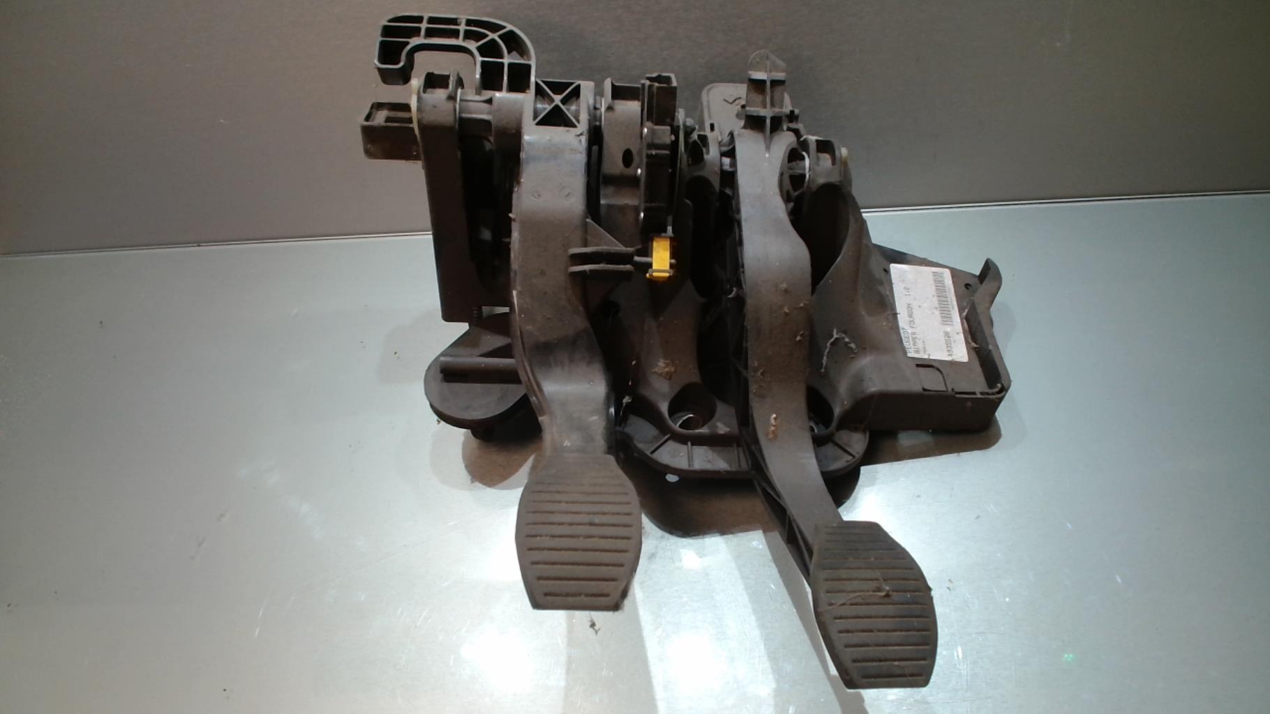 Pedale del freno PEUGEOT BIPPER Diésel - 1