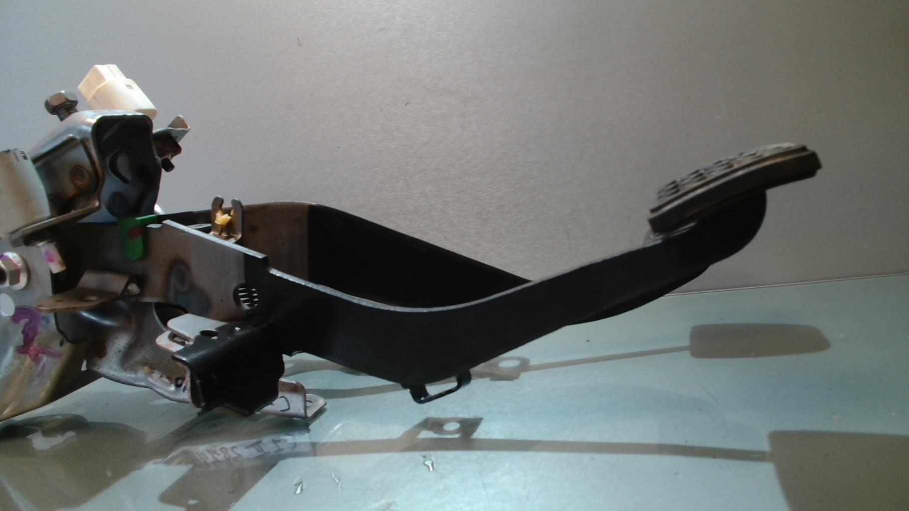 Pedale de frein CITROEN C1 2 Essence - 1
