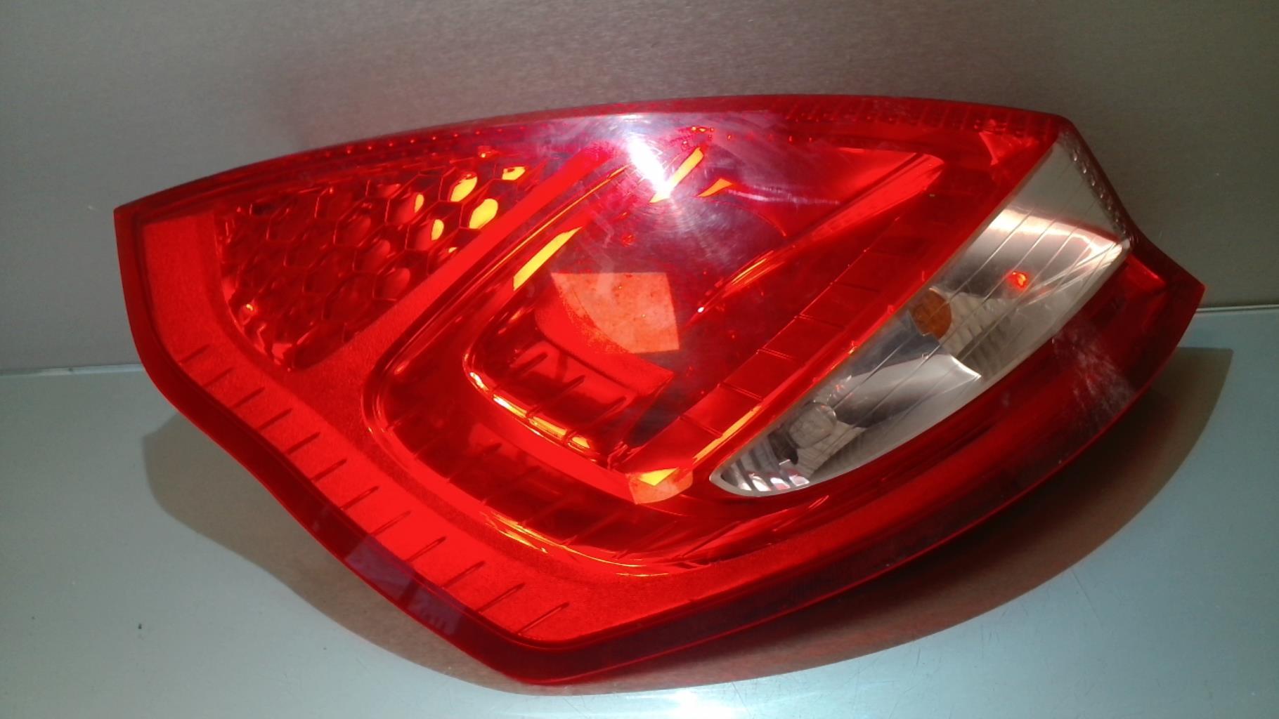 Fanale posteriore principale sinistro (luci) FORD FIESTA 6 PHASE 1 Gasolina - 1
