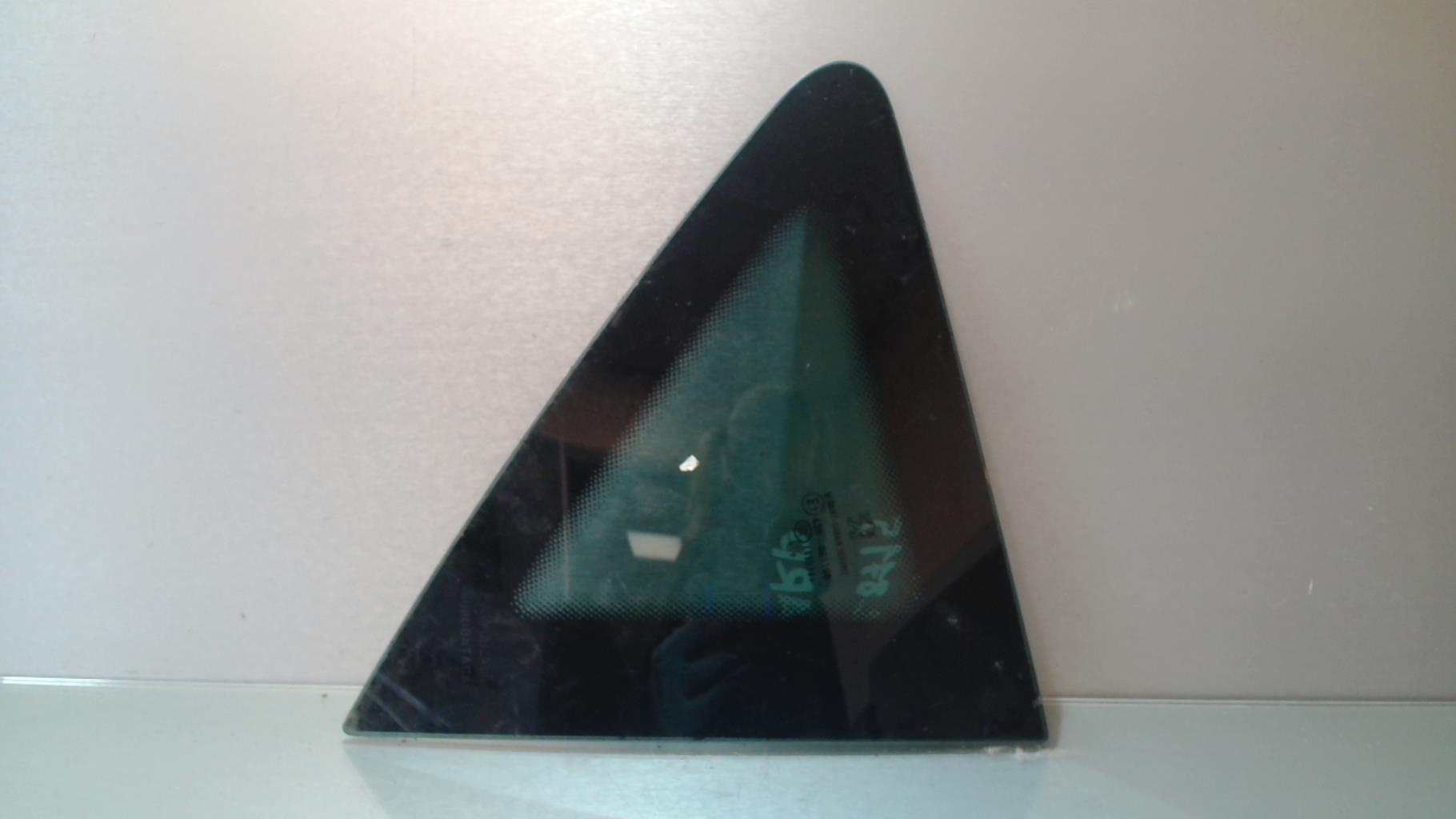 Ventanilla triangular trasera derecha (puerta) PEUGEOT 207 PHASE 1 BREAK Diésel - 1