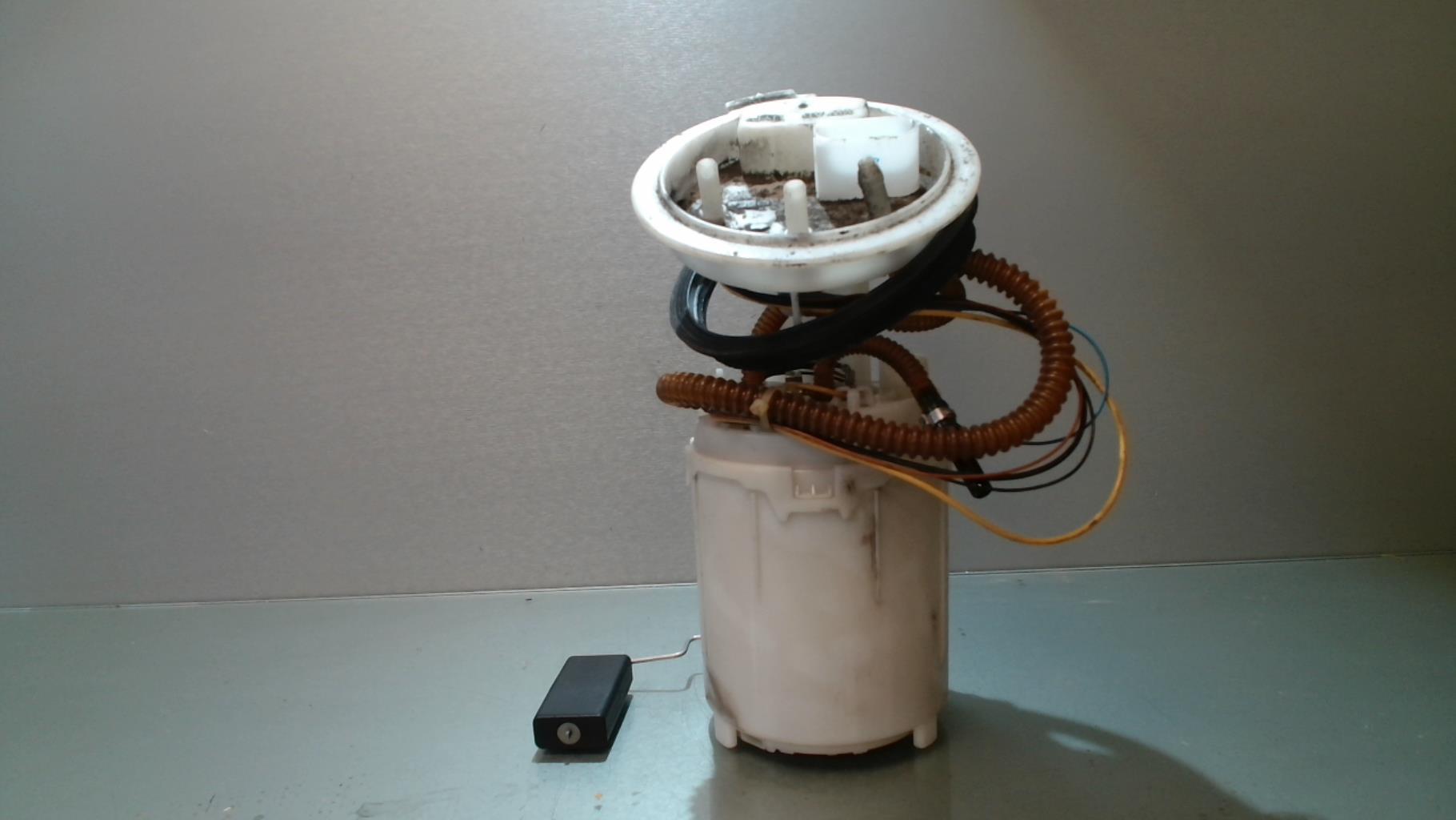 Pompa alimentazione VOLKSWAGEN GOLF 5 Gasolina - 1