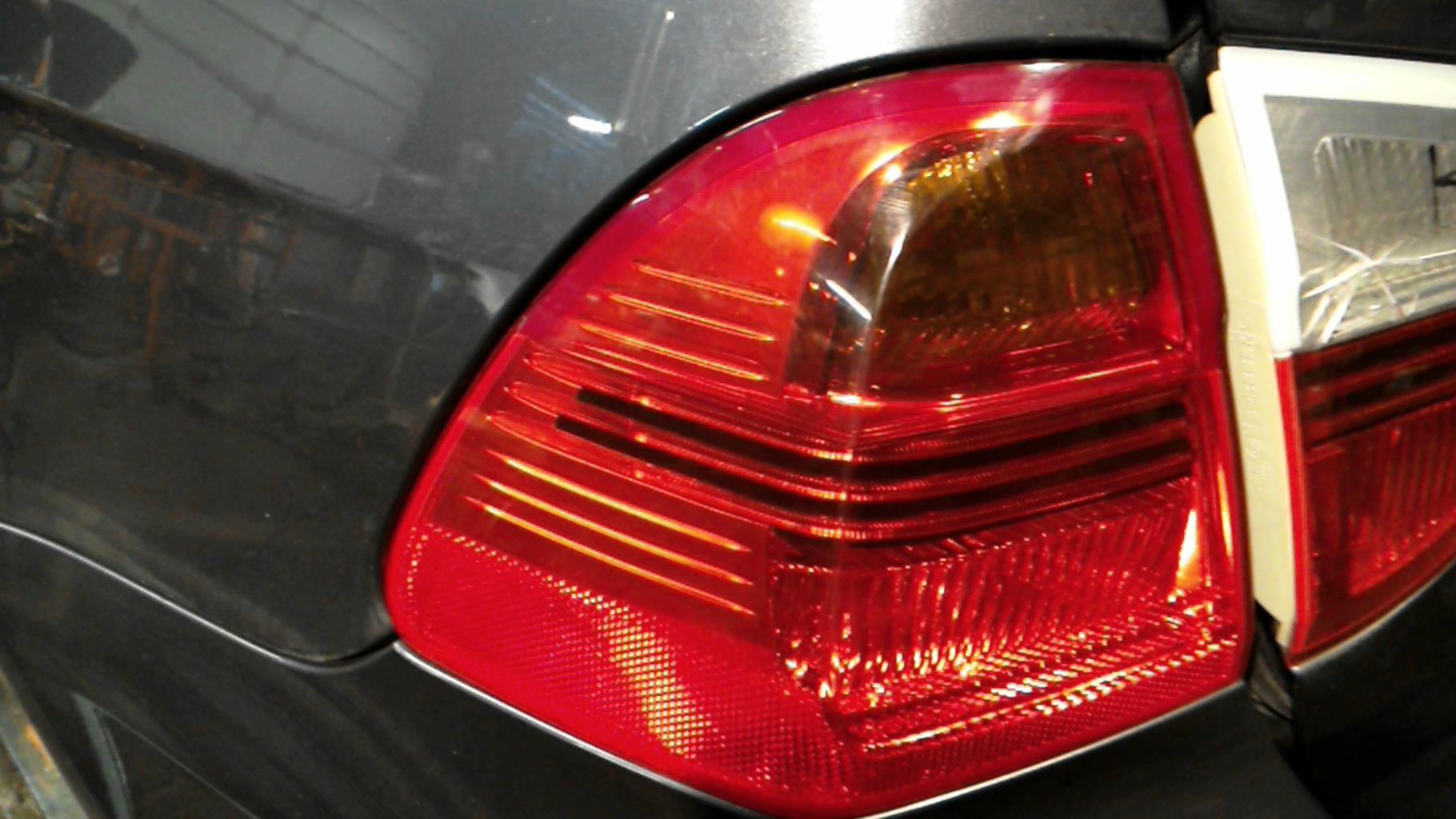 Fanale posteriore principale sinistro (luci) BMW SERIE 3 E91 TOURING PHASE 1 BREAK Diésel - 1