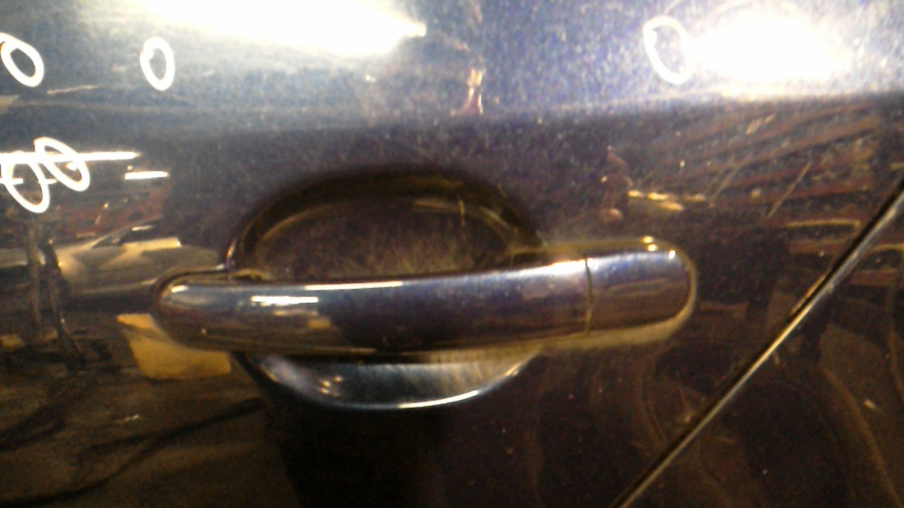 Maniglia portiera posteriore sinistra VOLKSWAGEN GOLF 5 Diésel - 1