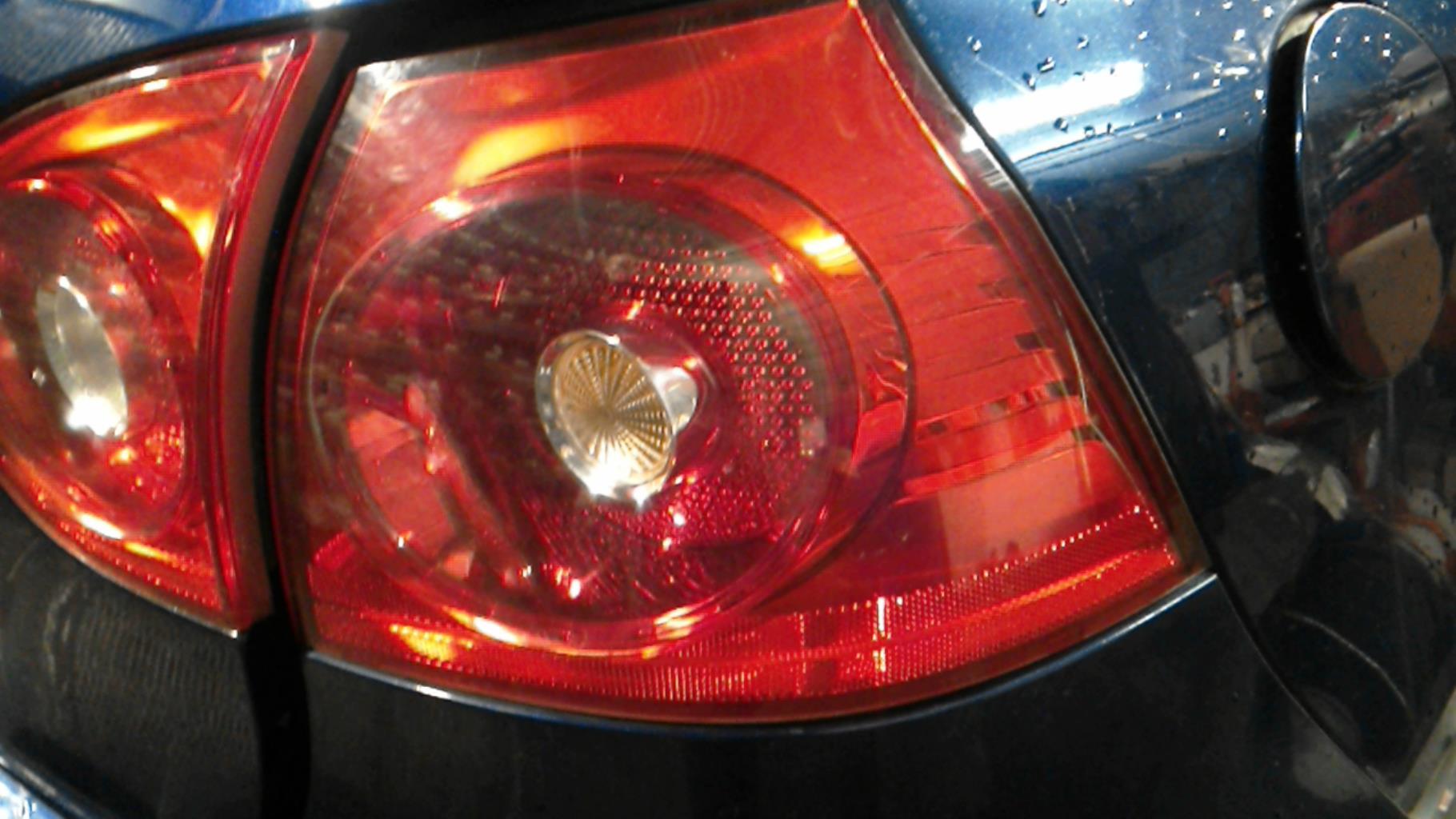Fanale posteriore principale destro (luci) VOLKSWAGEN GOLF 5 Diésel - 1