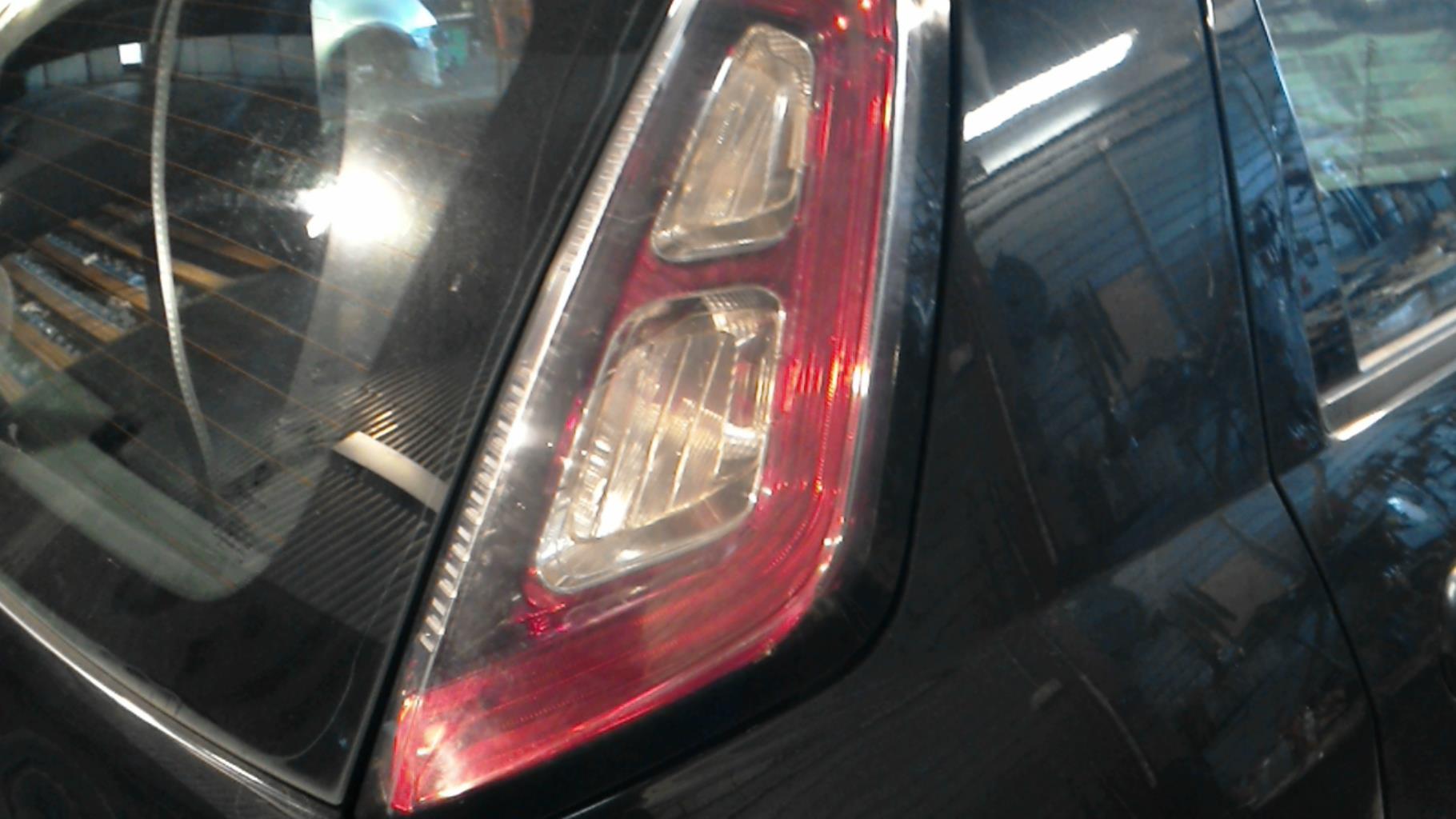 Fanale posteriore principale destro (luci) FIAT PUNTO EVO 3 Diésel - 1