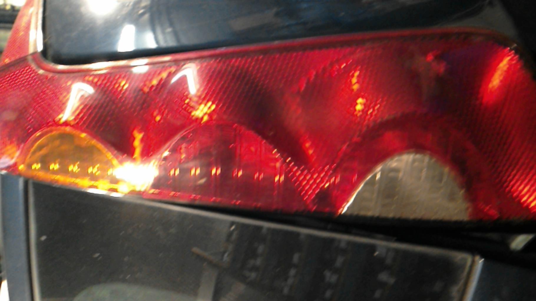 Fanale posteriore principale destro (luci) NISSAN NOTE 1 PHASE 1 Diésel - 1