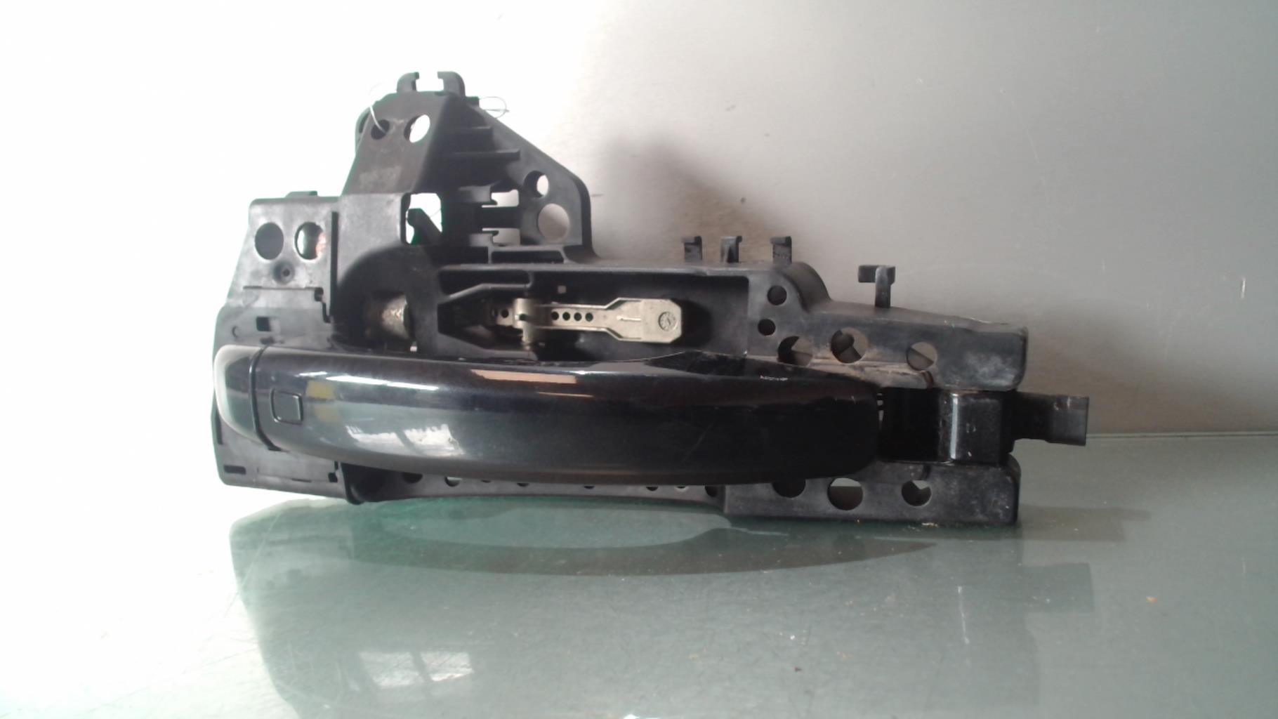 Maniglia portiera posteriore sinistra AUDI Q5 1 PHASE 1 Diésel - 1