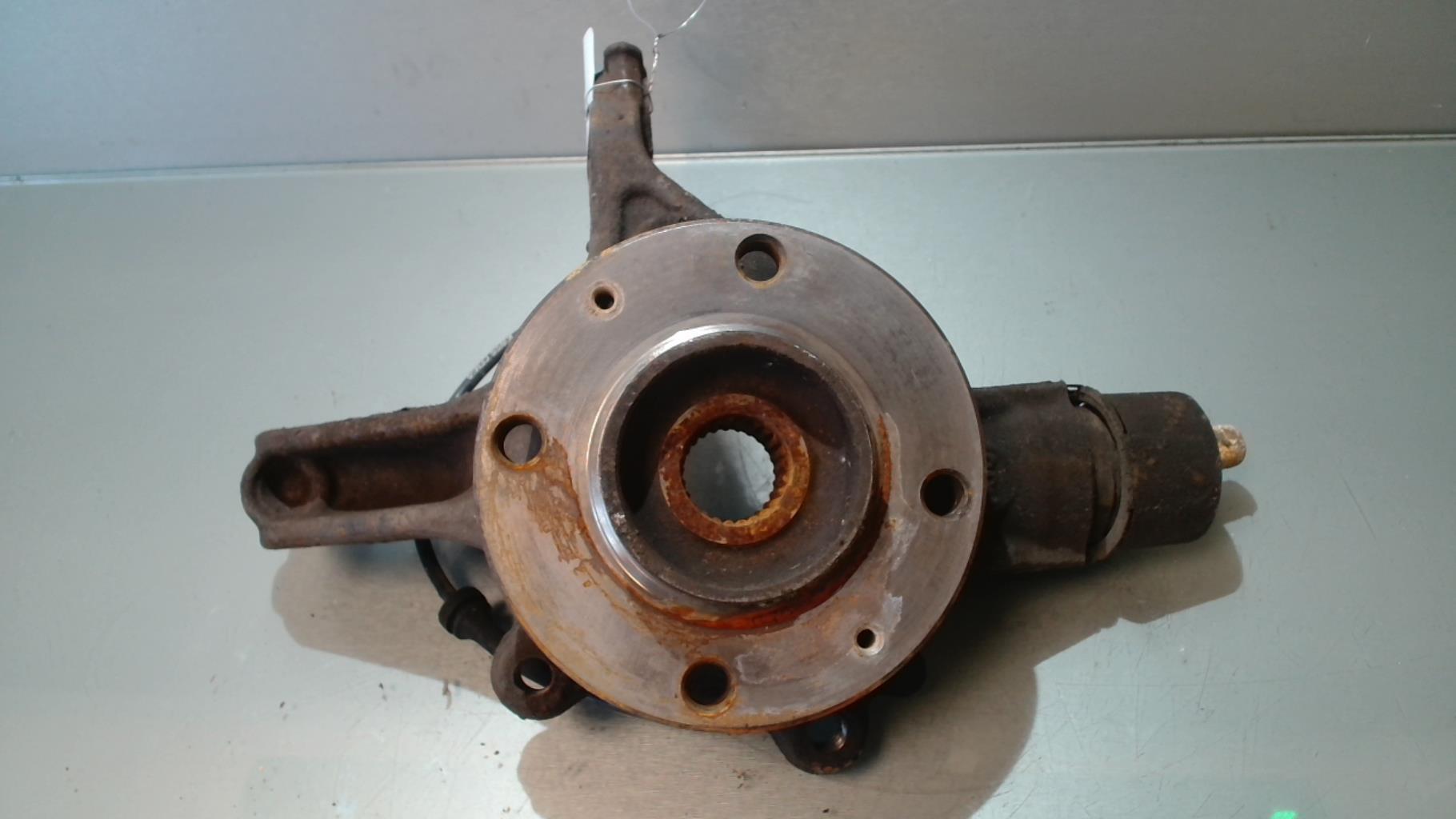 Mozzo anteriore sinistro PEUGEOT PARTNER 2 PHASE 1 Diésel - 1