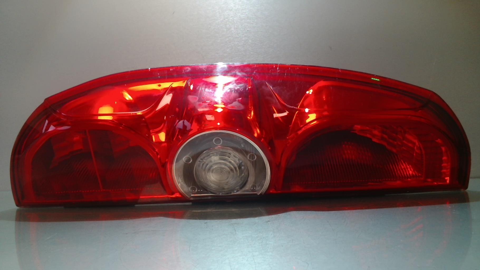 Fanale posteriore principale sinistro (luci) FIAT DOBLO 2 PHASE 1 Diésel - 1