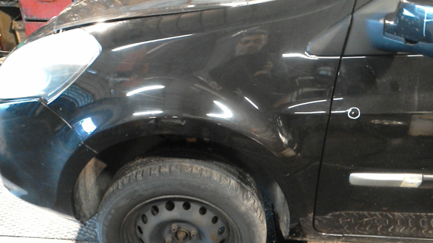 Aile avant gauche RENAULT CLIO 3 PHASE 2 BREAK Essence - 1